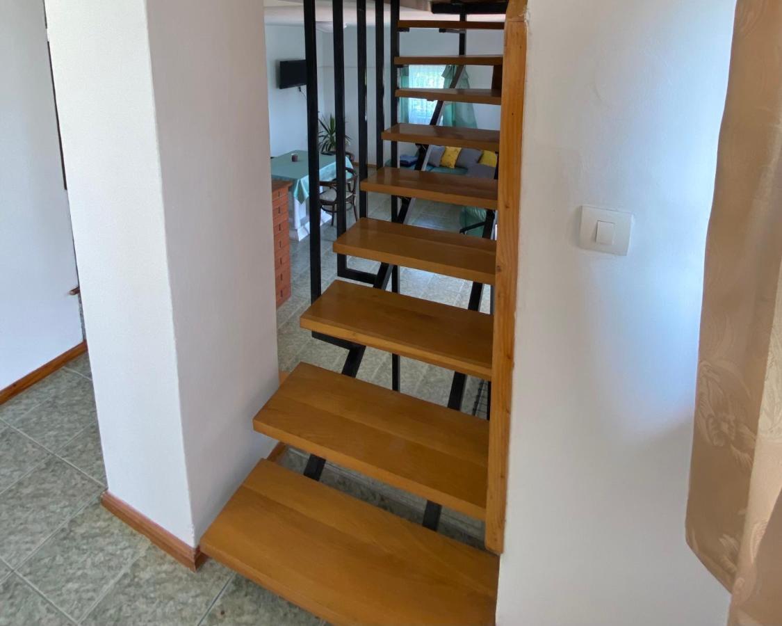 Fuege Vendeghaz Villa Lovas Ngoại thất bức ảnh