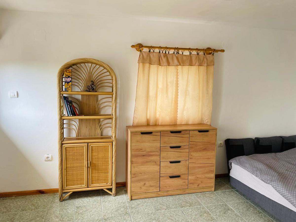Fuege Vendeghaz Villa Lovas Ngoại thất bức ảnh